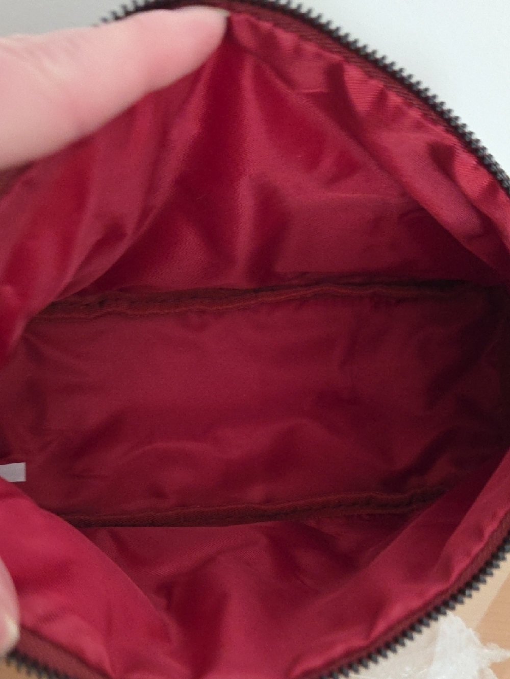 Laura Geller Burgundy Nylon Cosmetic Pouch & Laura Geller Baked Foundation - Picture 7 of 8